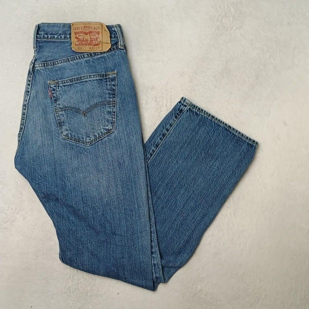 Levis 501 Jeans Mens 34x30 Blue Straight Medium Wash 5-Pocket Denim Regular